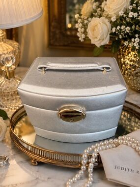 Bony Levy Travel Jewelry Case Pearl Silver Vegan Leather Organizer EUC